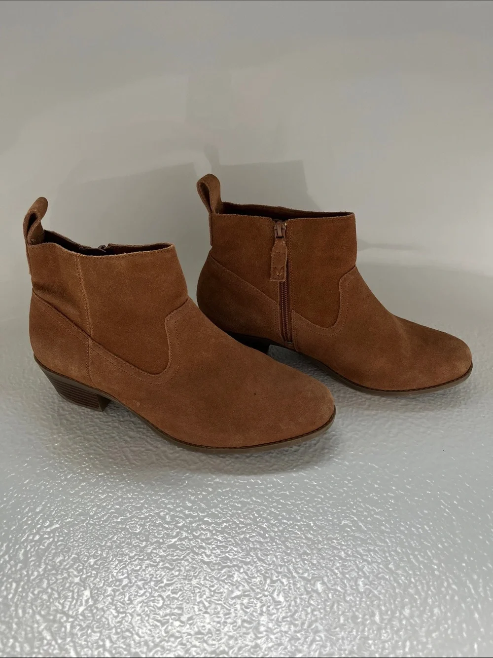 Vionic women’s ankle boot